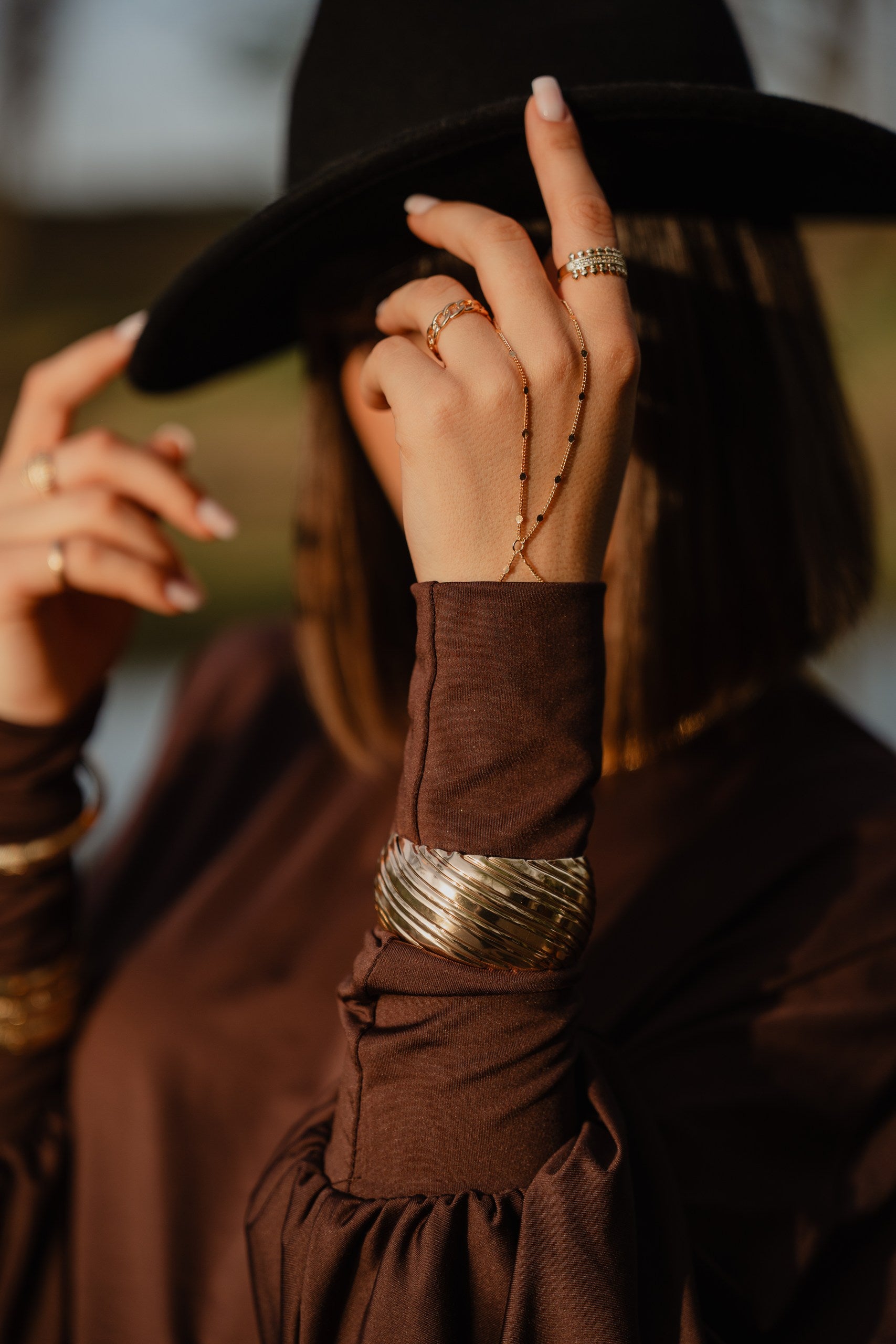 Brățară cuff aurie