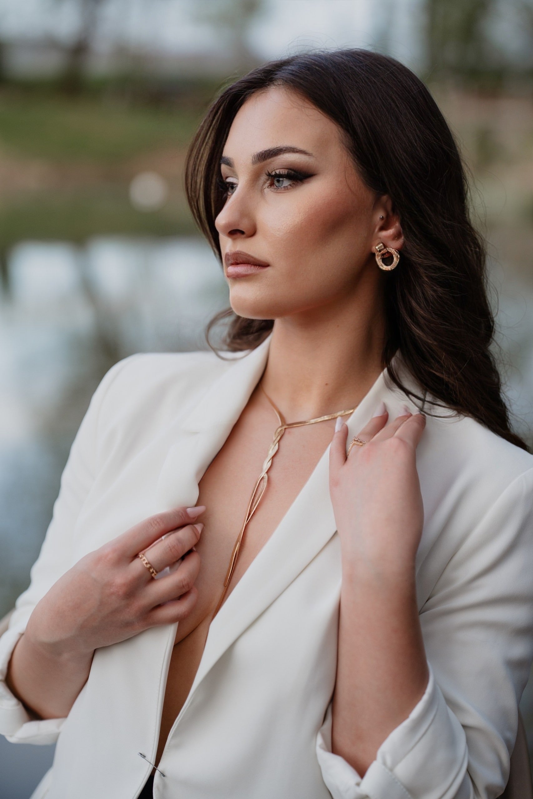 Colier împletit auriu